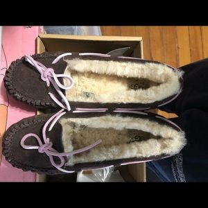 UGG Flats; Size 8